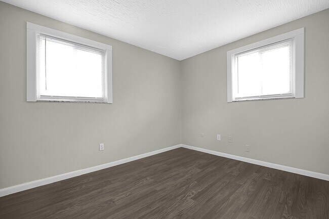Building Photo - 841 Kingsford Rd