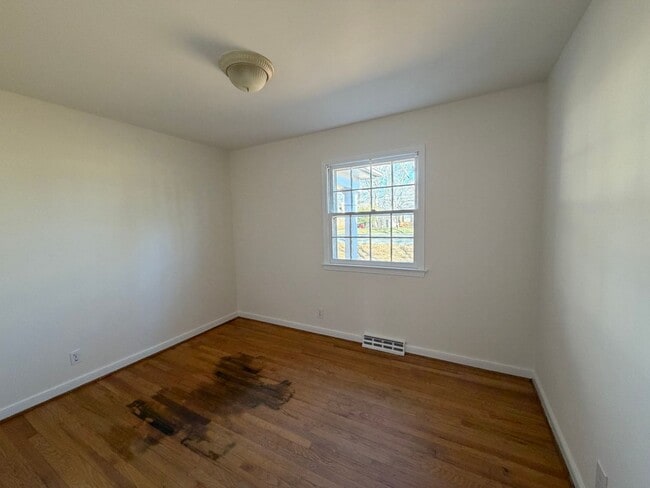 Building Photo - 415 Carrsbrook Dr