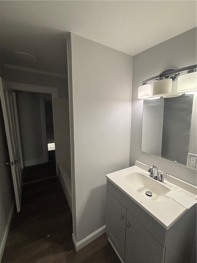 Building Photo - 622-632-632 Lewis St