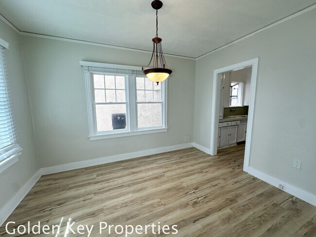Building Photo - Single-Level Home Across from the Beach in...