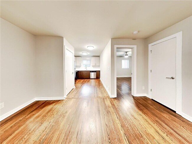 Building Photo - 880 N Highland Ave NE