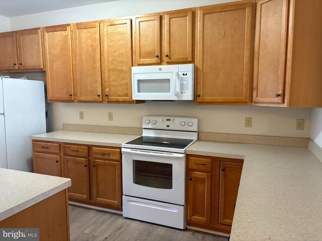 Building Photo - 2148 Danville Dr