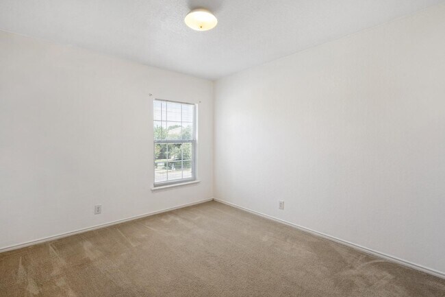 Building Photo - 372 Copper Hill Dr