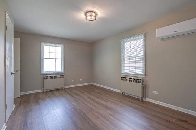 Building Photo - 47 Prairie Ave