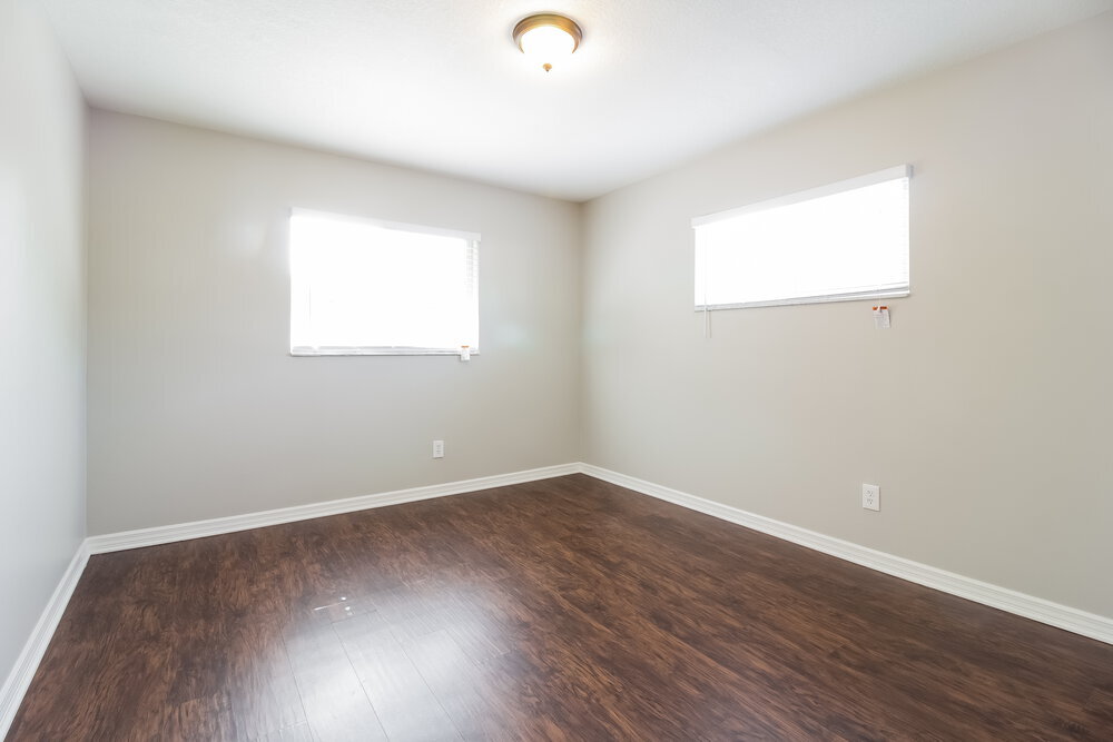 Building Photo - 9334 Buttonwood St
