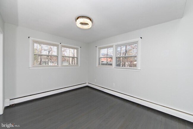 Building Photo - 332 Woodbine St