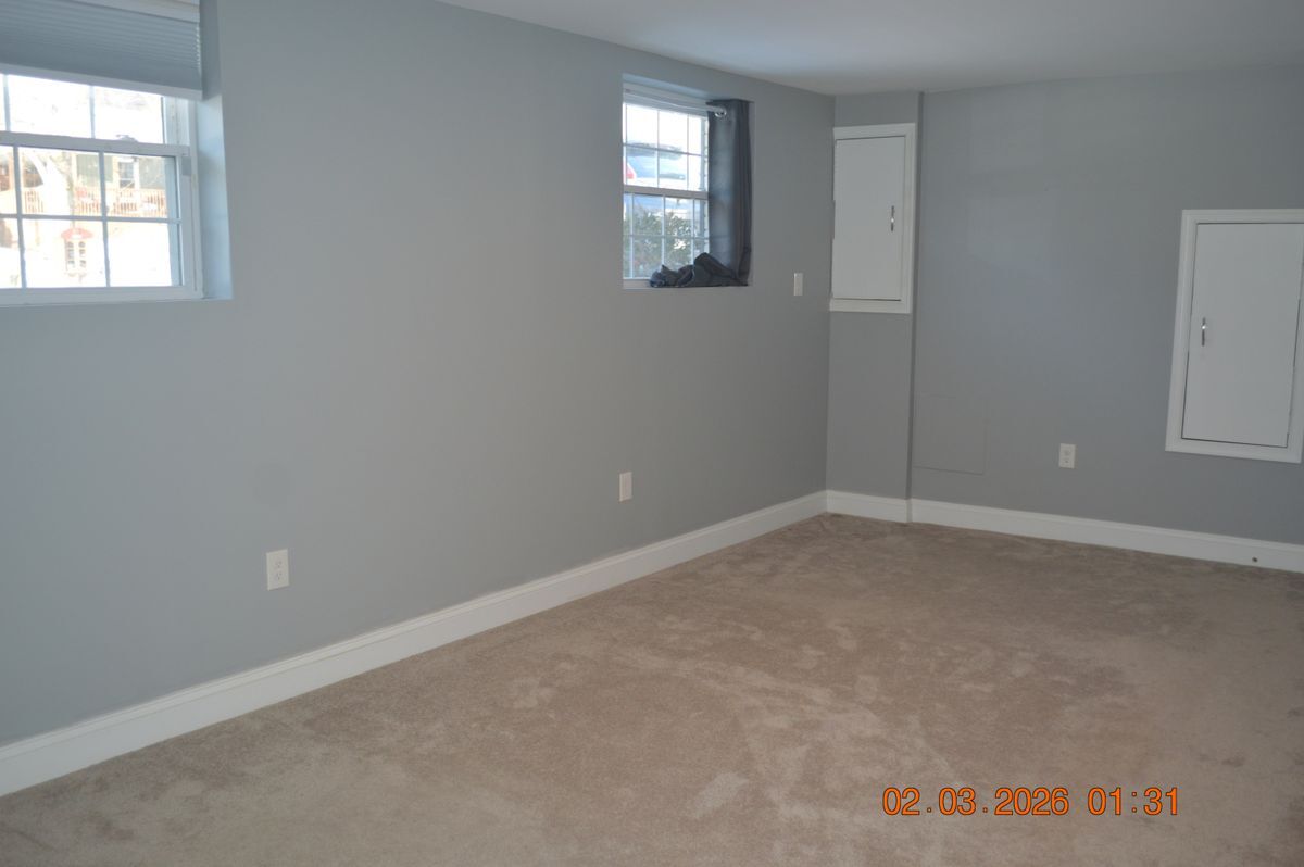 Building Photo - 1636 Gibbons Rd