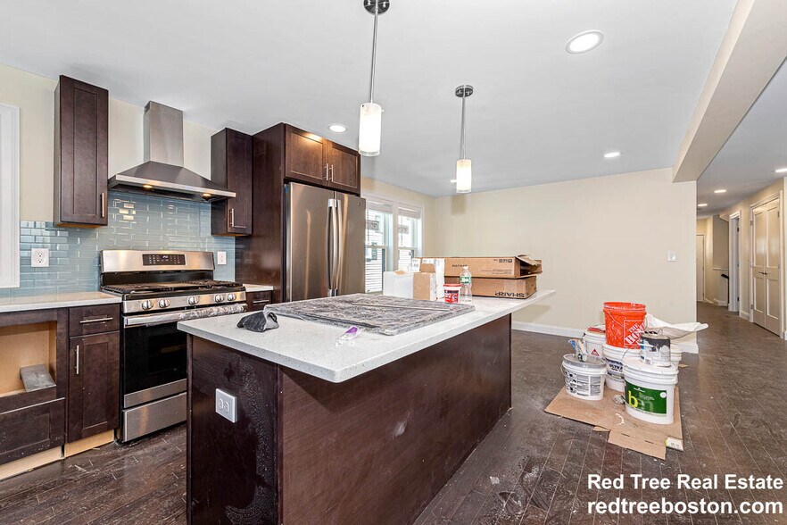 Building Photo - 70 Stanley Ave