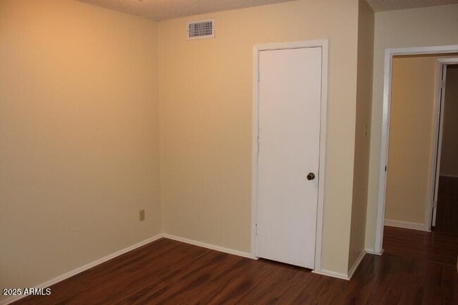 Building Photo - 2605 S Rita Ln