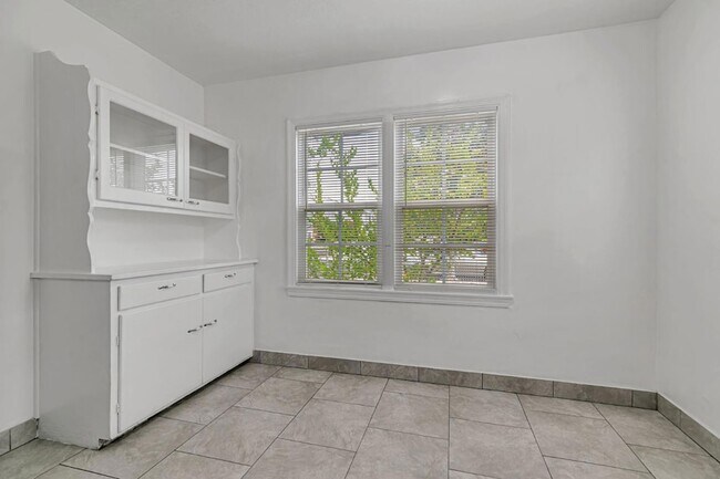 Building Photo - 251 Harrison Ave