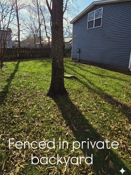 Building Photo - 7896 Elderberry Cir