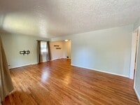 Building Photo - Charming Montavilla 4-bed Updated Cottage ...
