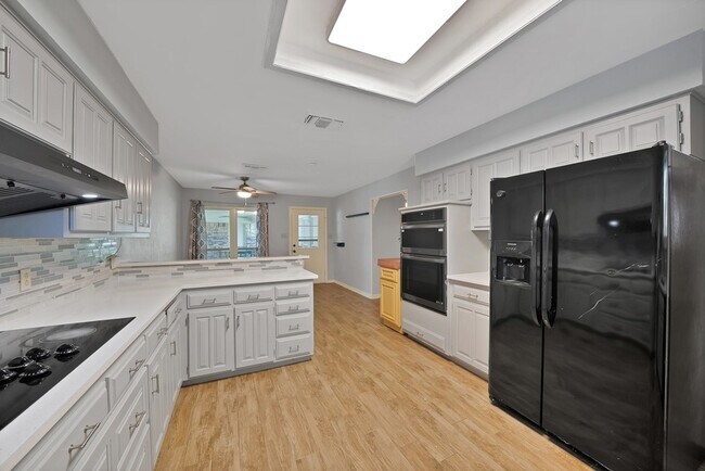 Building Photo - 2812 Whisperwood Trail