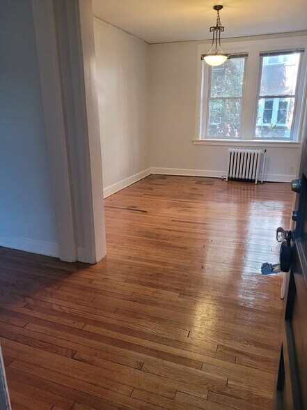 Building Photo - 1611 Hampton Blvd