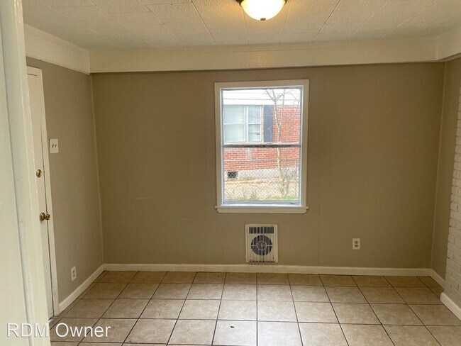 Building Photo - 3 br, 1 bath House - 4280 Emily Ave.