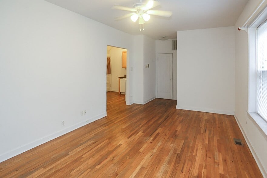 Building Photo - 3529 N Broadway St