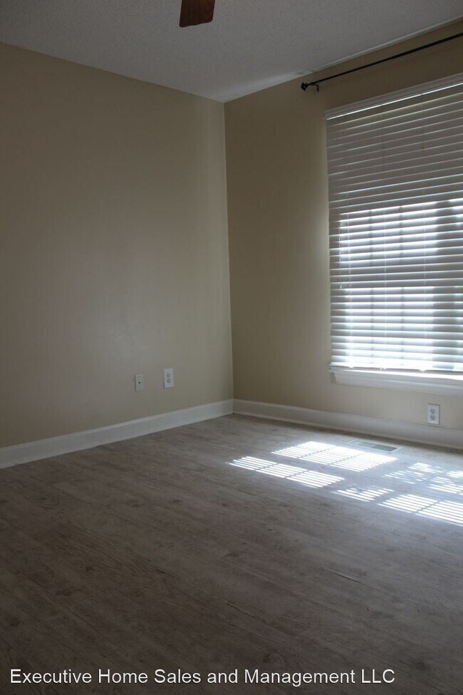 Building Photo - 3 br, 2 bath House - 420 Hunters Creek Dr