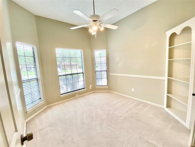 Building Photo - 3602 Pimlico Dr