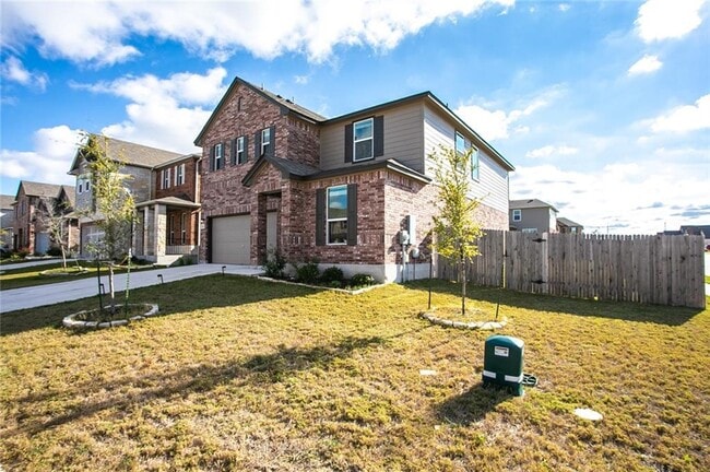 Building Photo - 545 Ayinger Ln