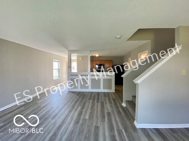 Building Photo - 10902 Glenayr Dr