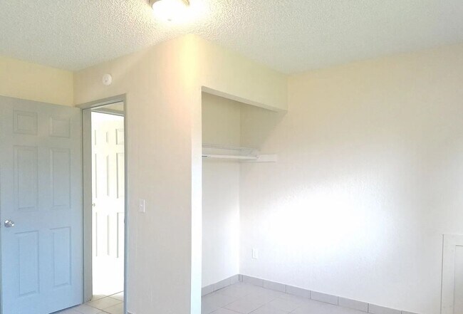 Building Photo - Desired NE Tacoma Community