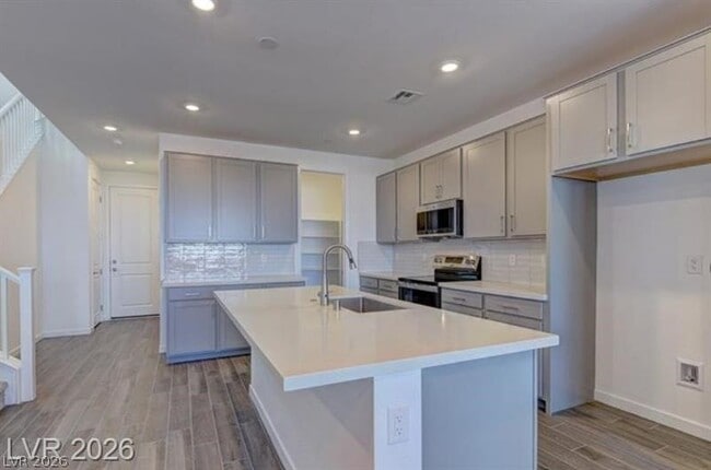 Building Photo - 1420 Song Lark Ln