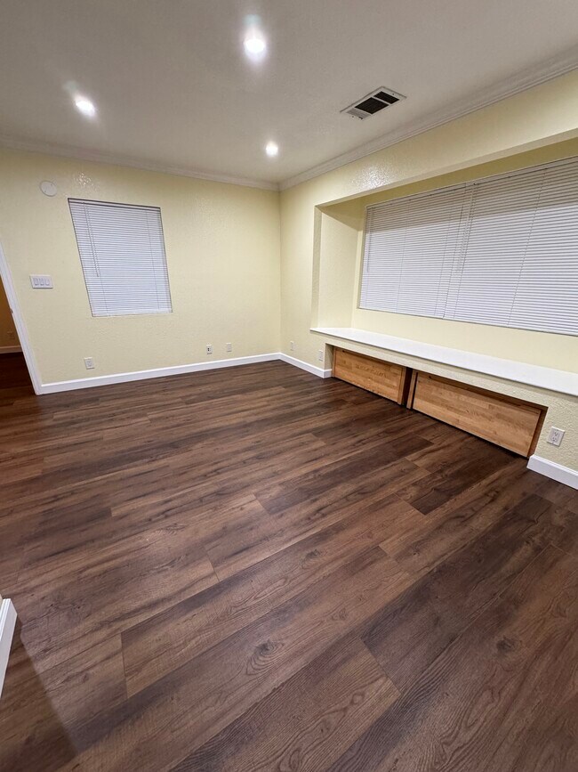 Building Photo - 3311 Garvin Ave