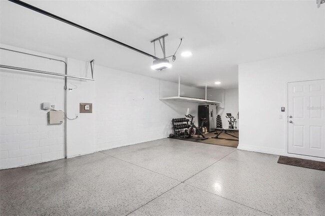 Building Photo - 3010 Adams Cross Dr