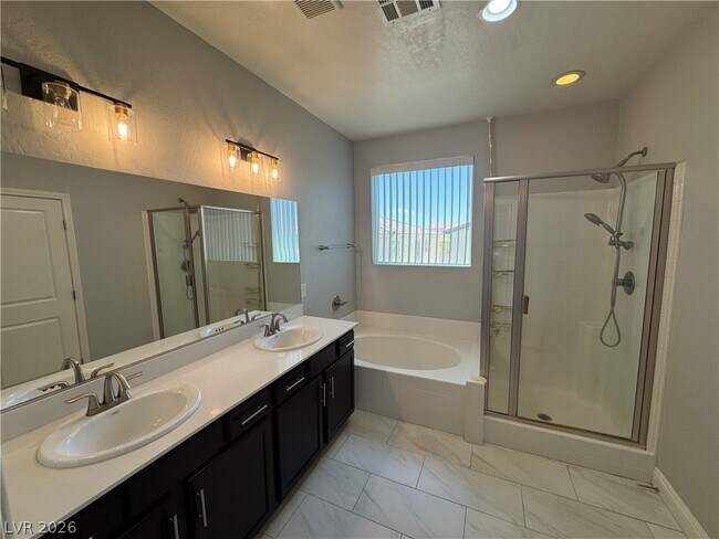 Building Photo - 5027 Breaking Dawn Ct