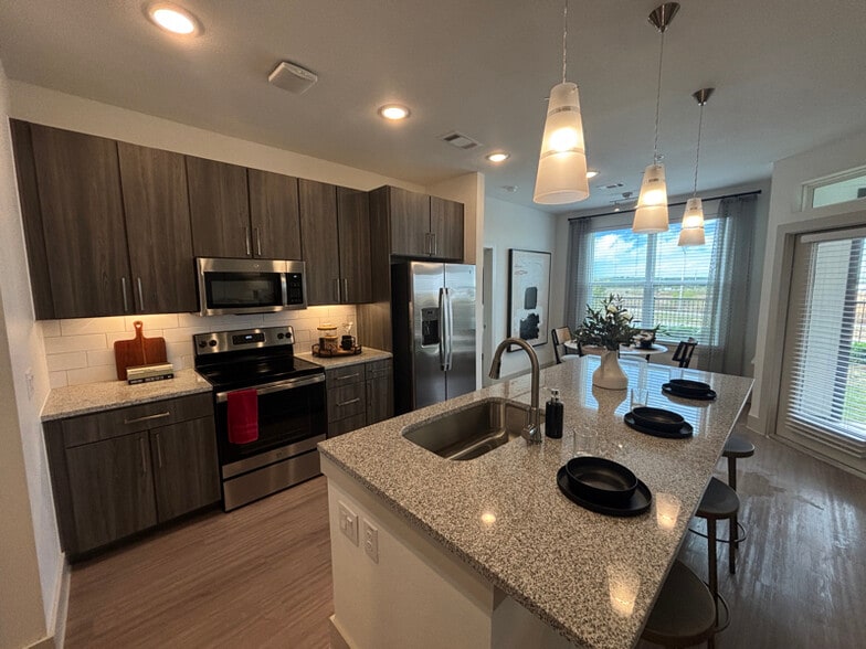 Primary Photo - 702 Celebration Wy