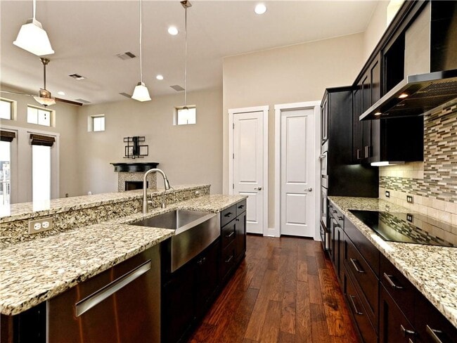 Building Photo - 13518 Galleria Cir