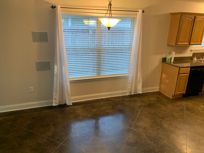 Building Photo - 17618 Avalon Terrace