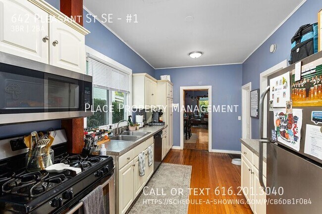 Building Photo - 642 Pleasant St SE