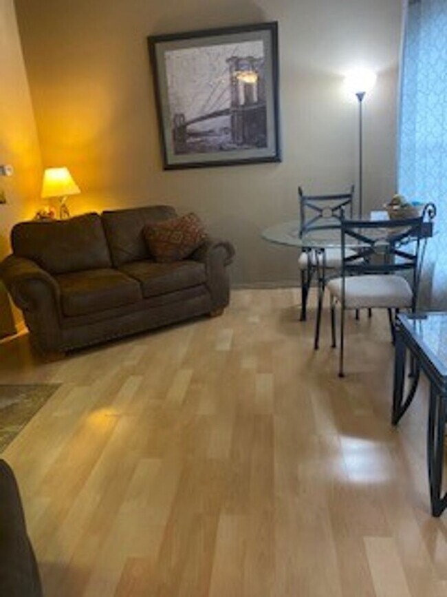 Building Photo - Furnished 2 bedroom 2 bath Loft Style Open...