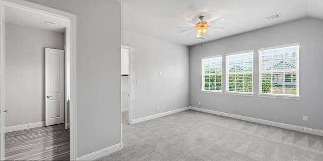 Building Photo - 5518 Liberty Dr