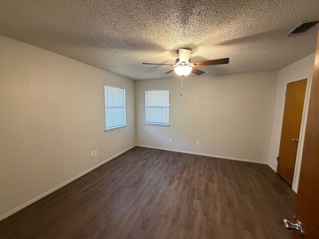 Building Photo - 7804 Avenue U