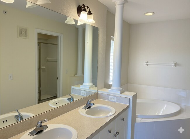 Building Photo - 2607 Emerald Lake Ct