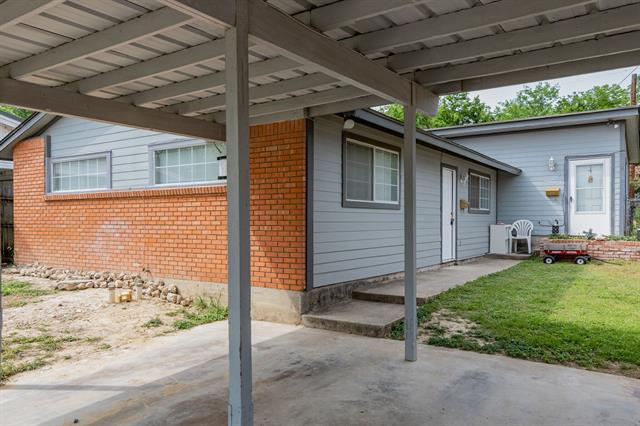 Building Photo - 5322 Lovell Ave