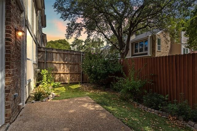 Building Photo - 4452 Jardin St