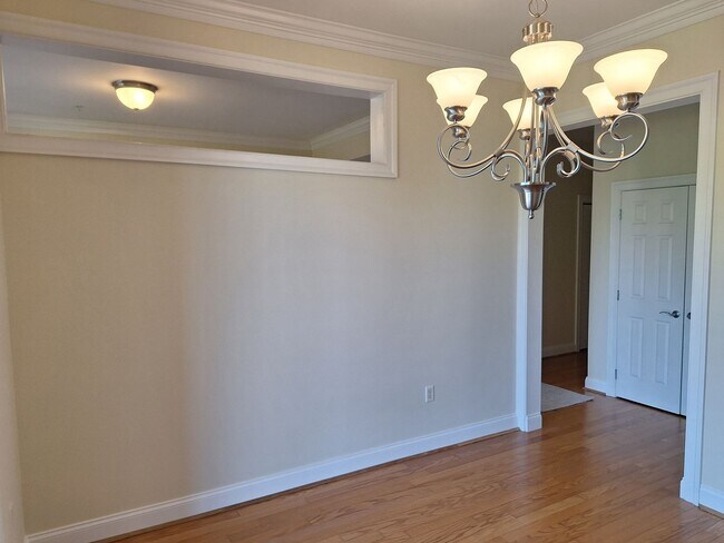 Building Photo - 3 bedroom/2bathroom - Bennington on the Park