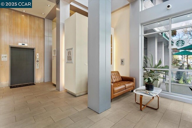 Building Photo - 1655 N California Blvd
