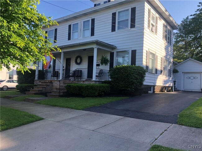 Primary Photo - 56 E 5th St