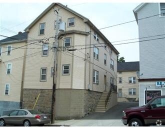 Building Photo - 302-304 Broadway