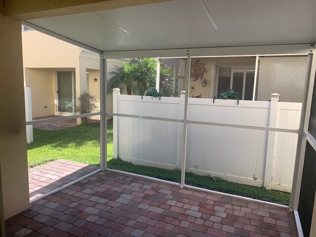 Building Photo - 9488 SW Merlin Ct