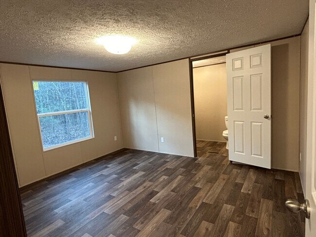 Building Photo - My- 88