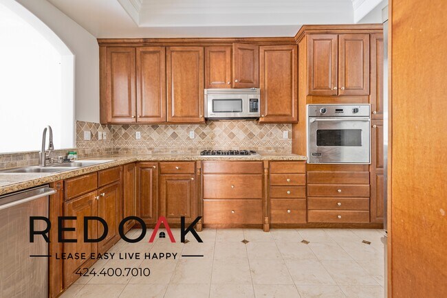 Building Photo - 10640 Woodbridge St