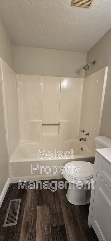 Building Photo - 2801 Sandarac Ln