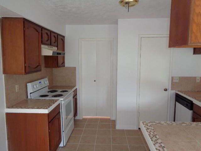 Building Photo - 10211 Golden Meadow Dr