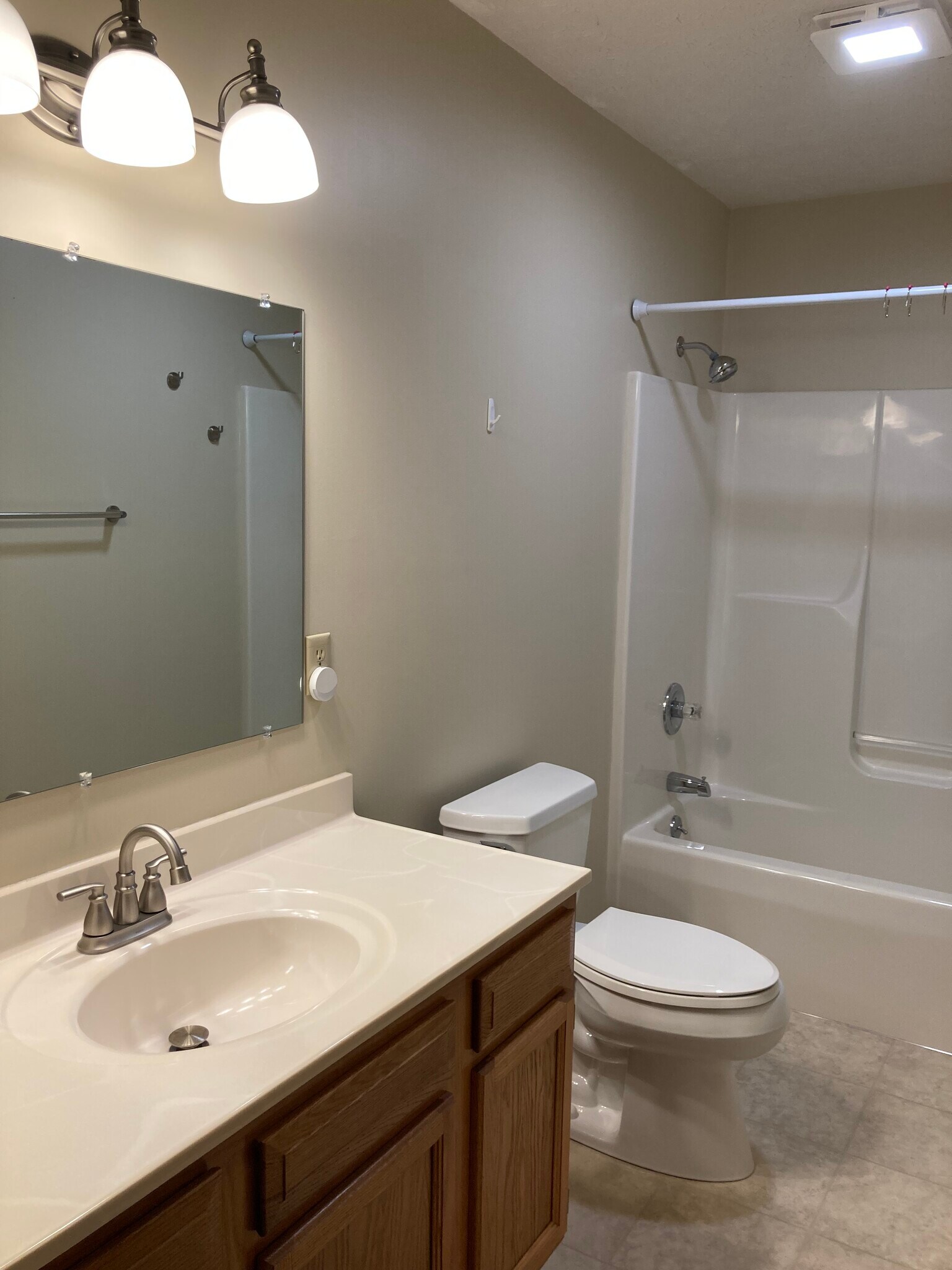 second full bath - 1232 Schneiders Crossing Rd NW