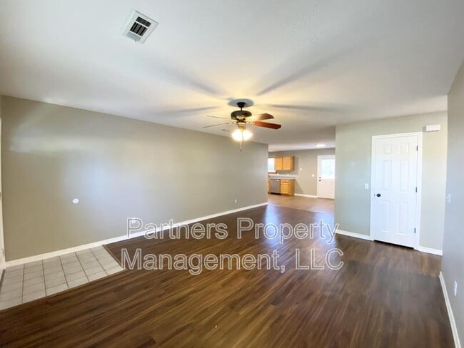 Building Photo - 831 N 54th Ave